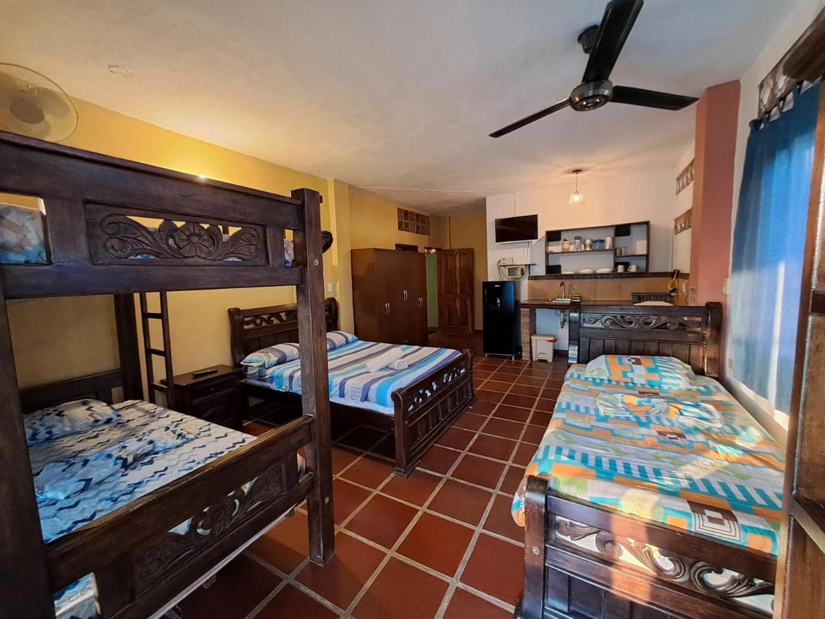 Hostal La Casa De Felipe Hostel Taganga Kültér fotó