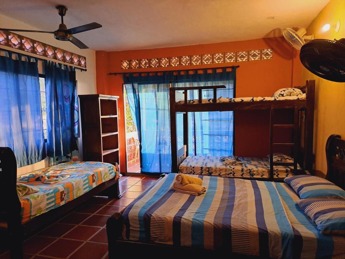 Hostal La Casa De Felipe Hostel Taganga Kültér fotó